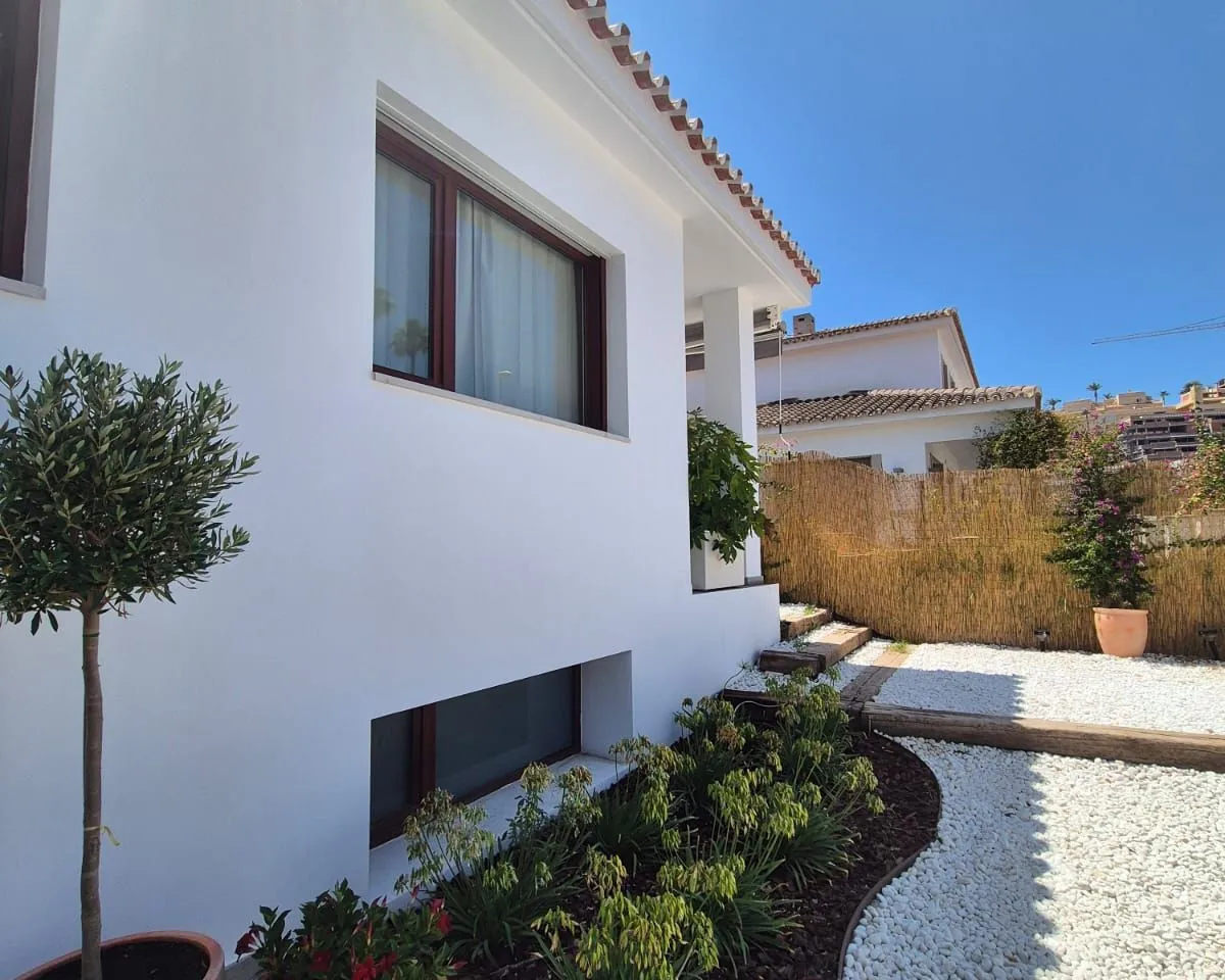 b1a4641c-251f-43ad-9ddc-576e97470767