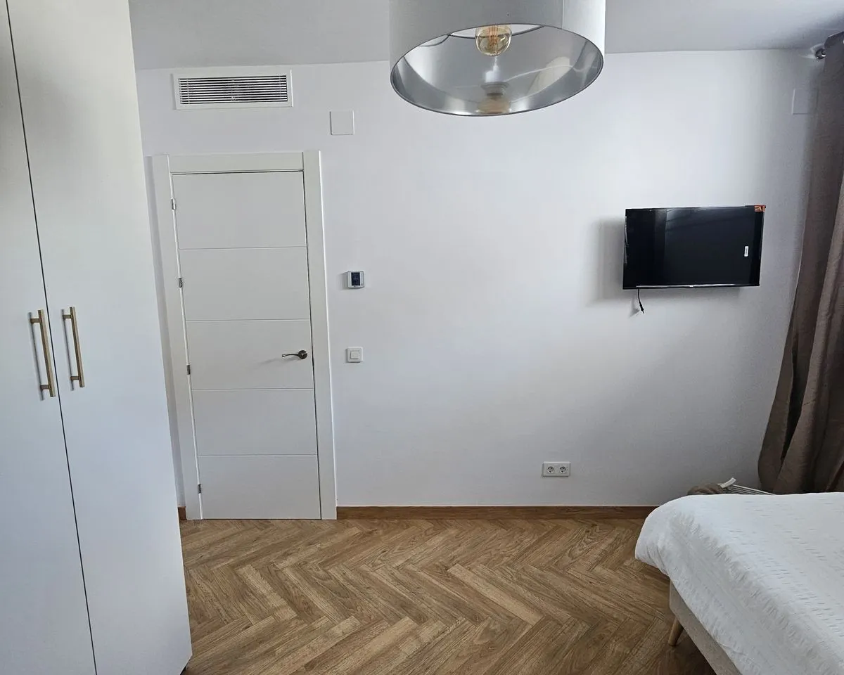 f77b9e90-f167-4a1d-83b7-e9d3bd1f4774