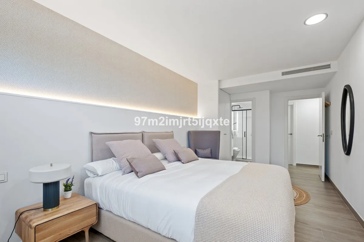 28bf4774-d541-4058-94a6-99cf5f0672d5