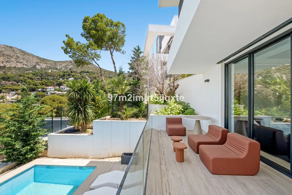 5965933b-1663-41f8-be03-ab38385a7735