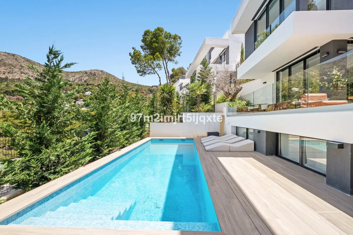 77b0e69e-a792-49d9-8b16-1d9c78e27efe