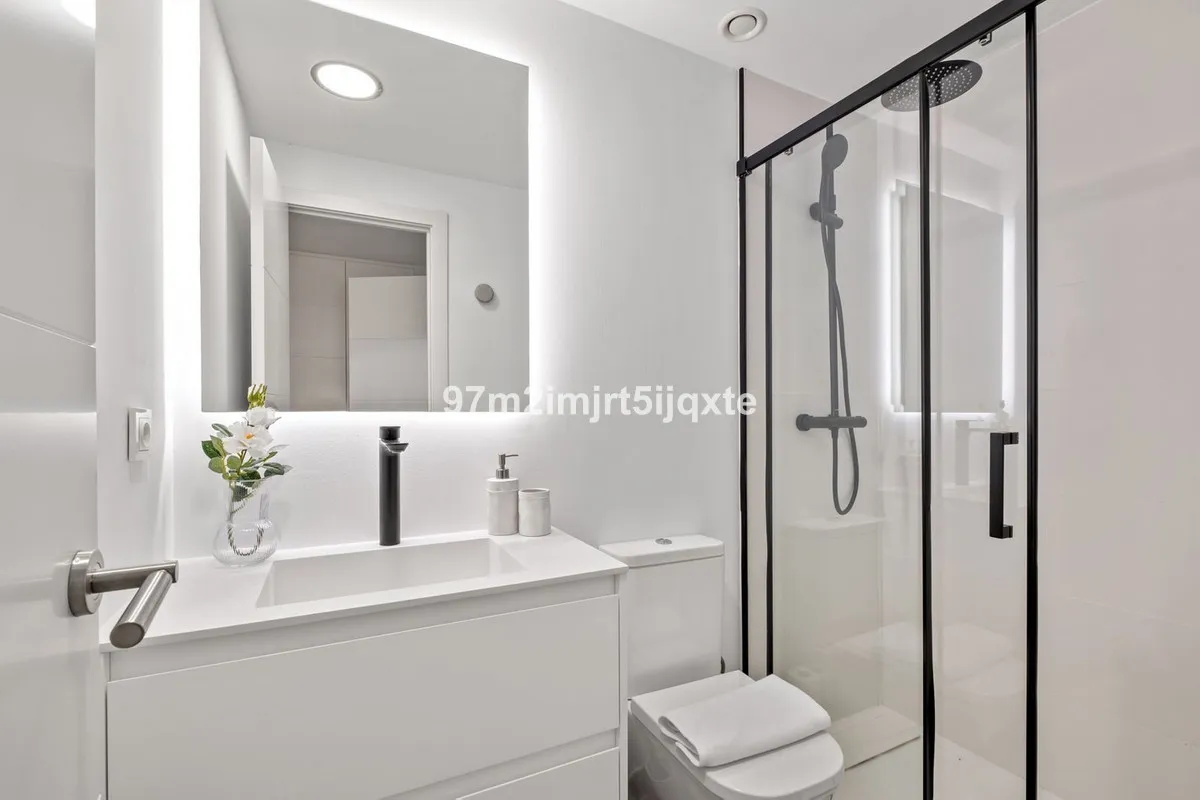 9b0c5470-d7e1-4c3d-987b-ebb1833e4000