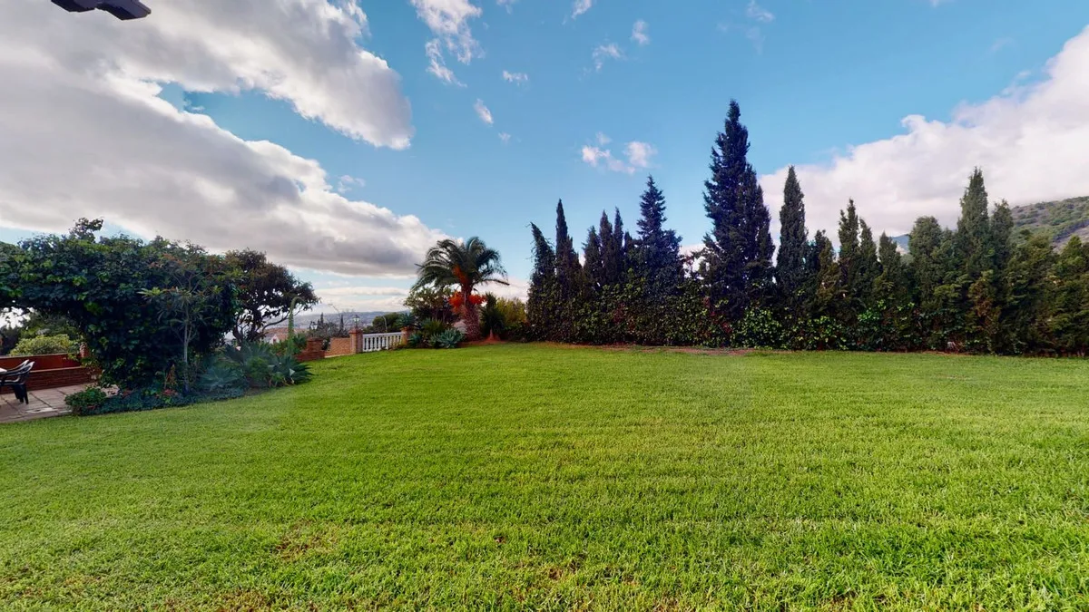 1a25aadb-c299-4201-bb50-63b960428ff2