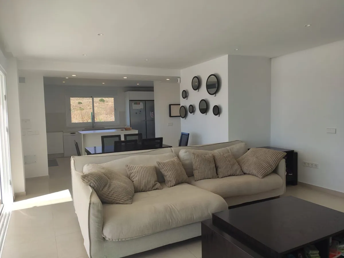 31da27d1-e43d-44ef-b42f-90f3bc148809