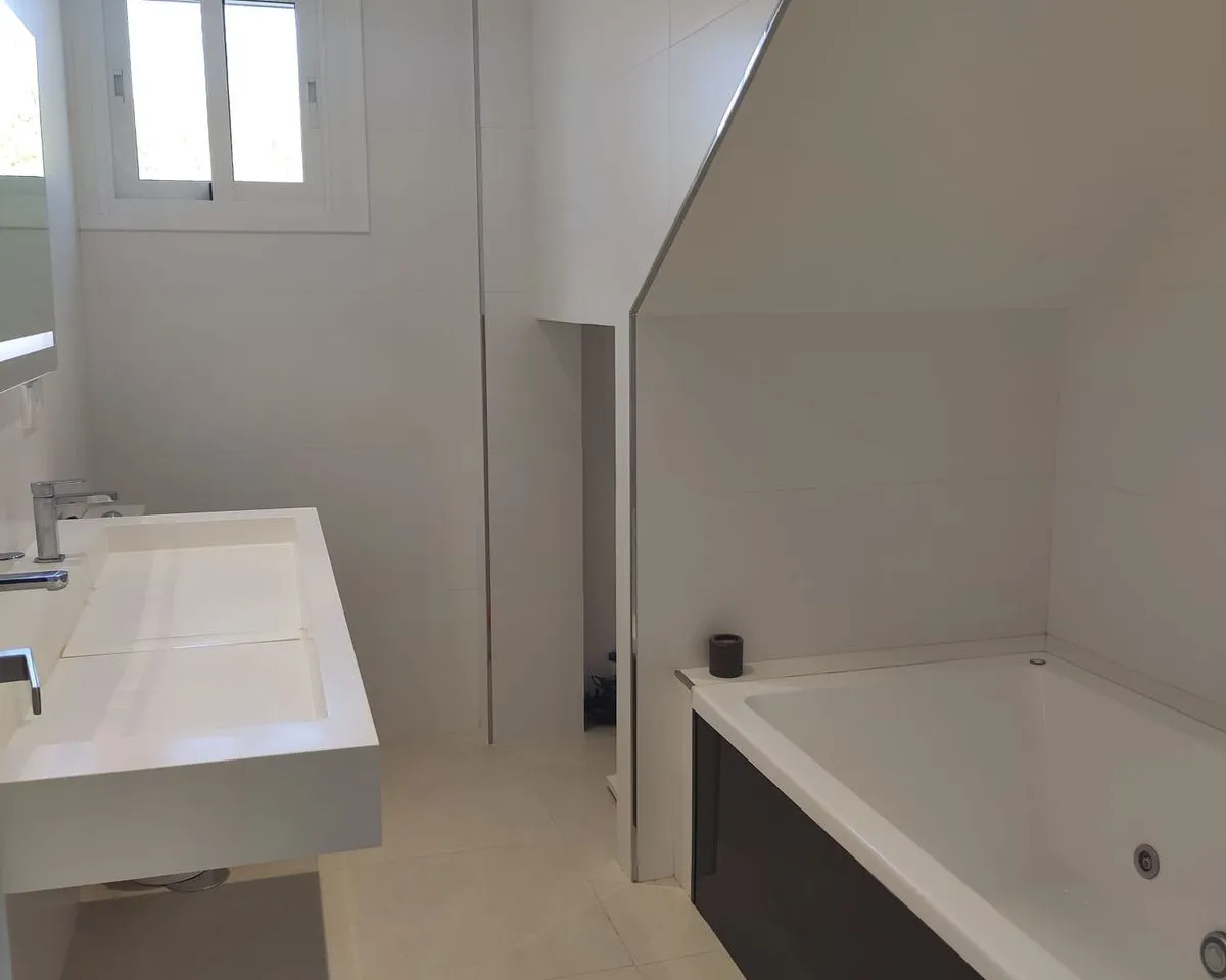 418e45df-e30b-49c8-ad6e-713f5f90f044