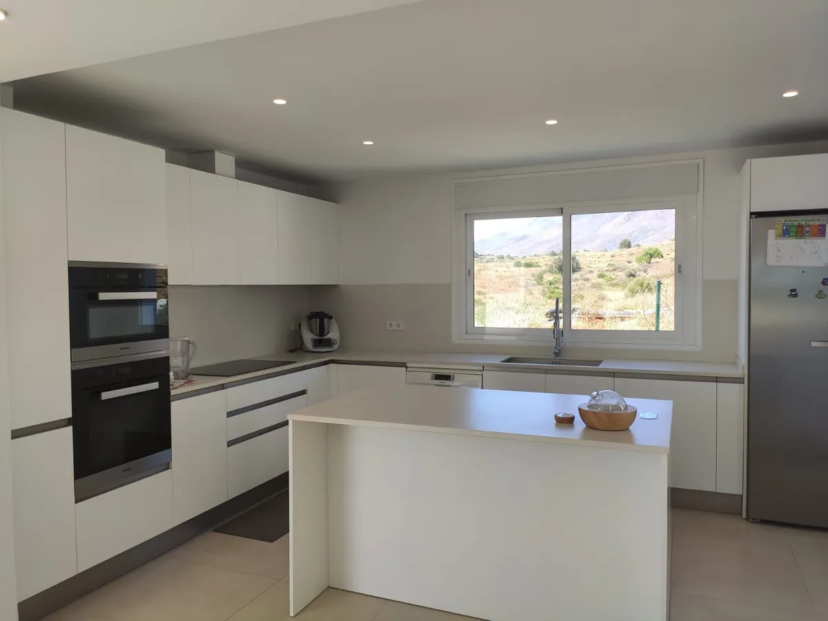 ade55d32-69c8-4ebd-827d-e4ac5aa19749