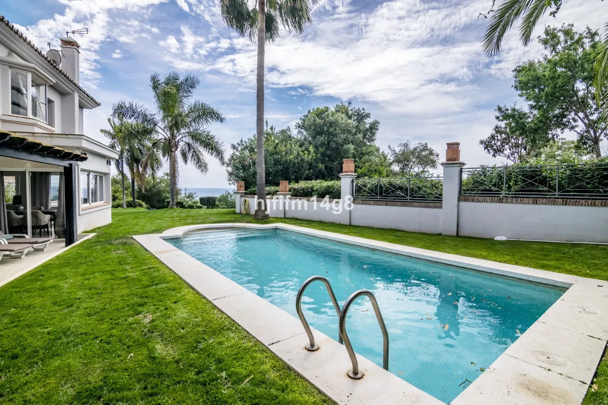 1b834972-2e3e-43f2-b11c-144481f7a9eb