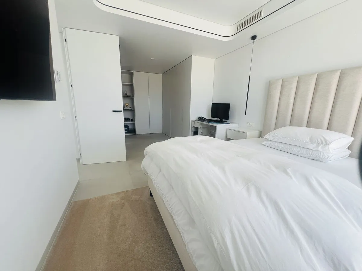 0453c7e6-ffd5-4bb8-a910-9b01c8dfd01e