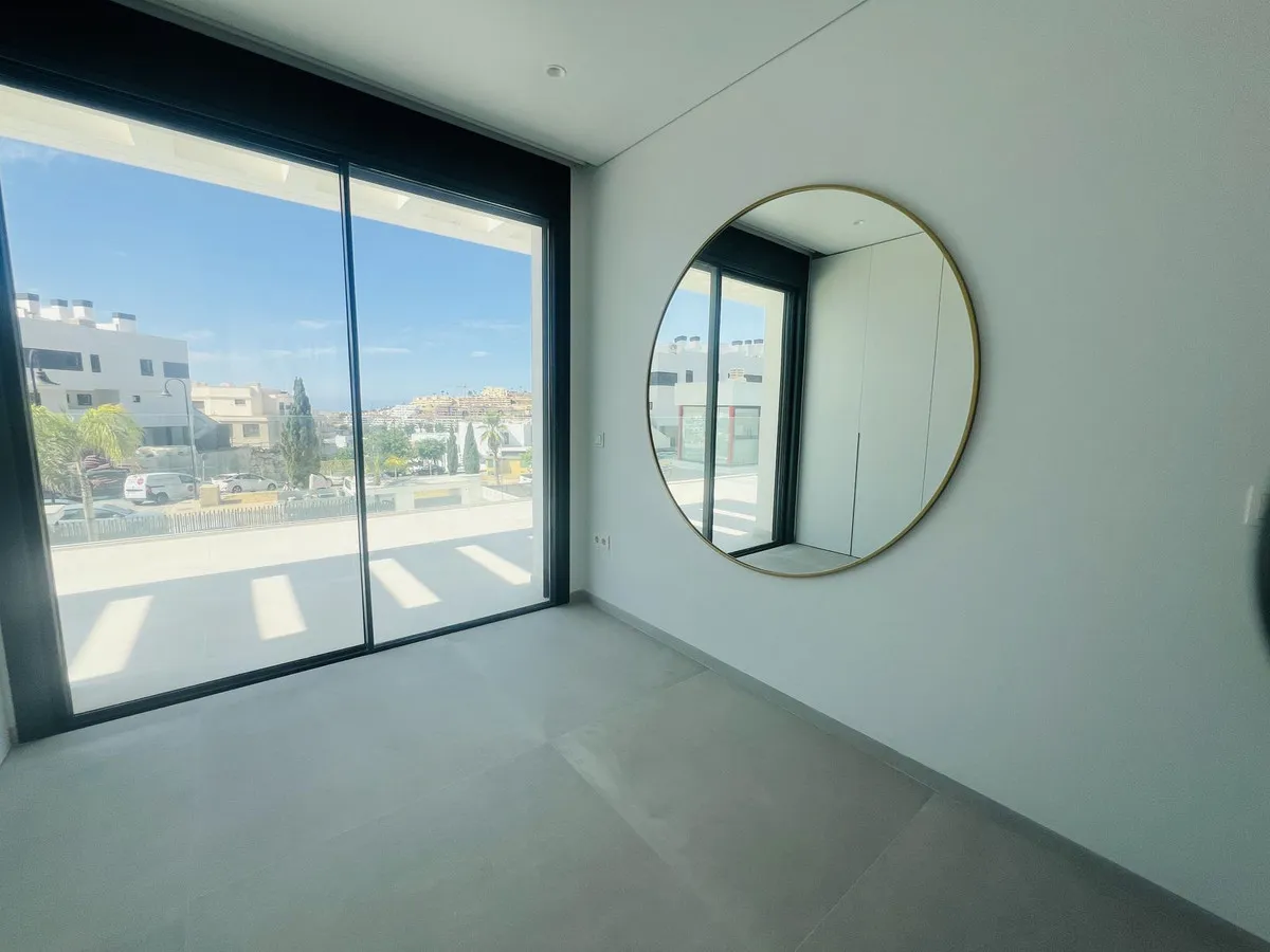 0566ebf5-6bc2-498c-bcb8-82c7925acb7b