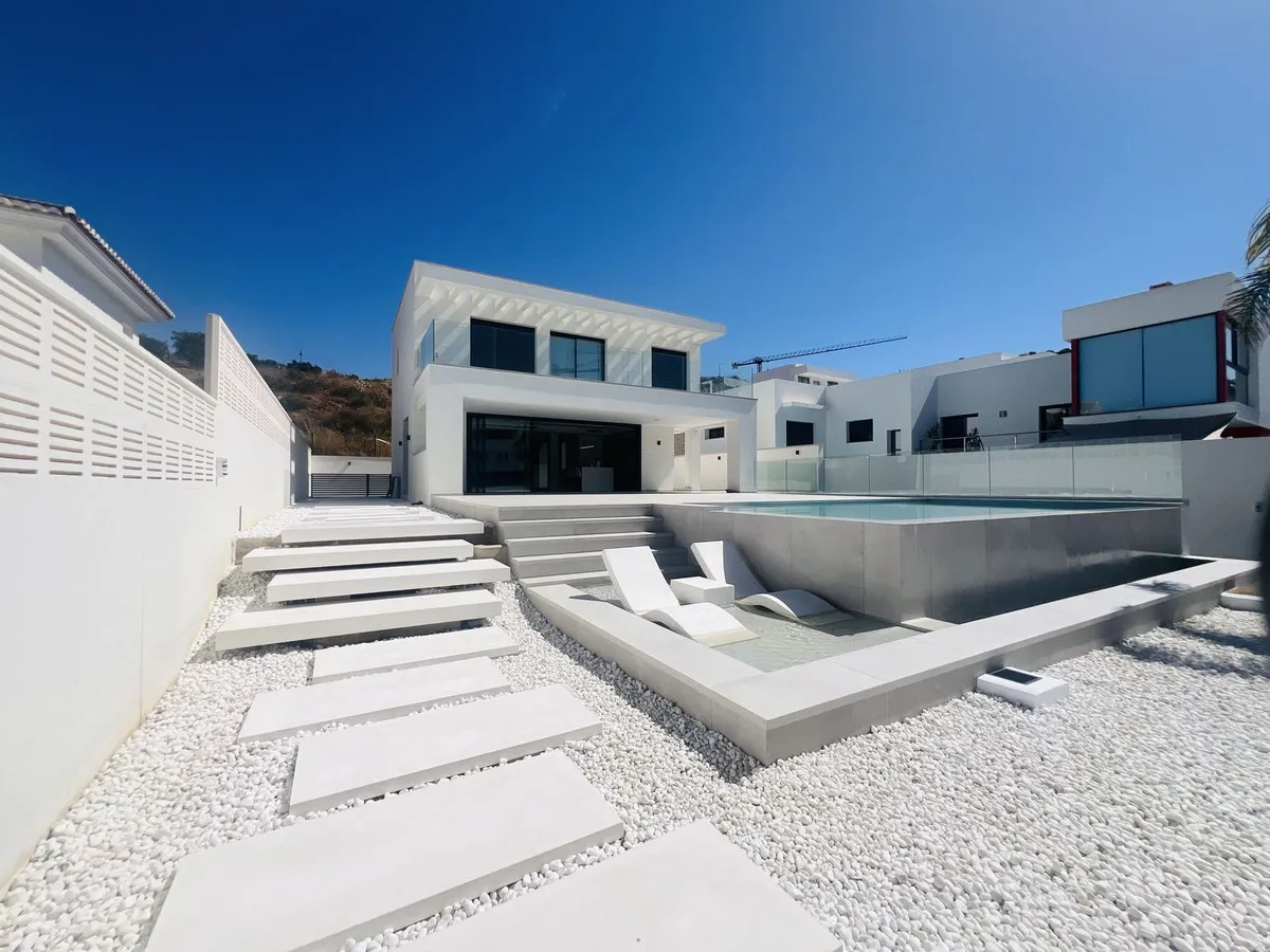 18a9ee37-2fbf-48e4-a97b-bf01a2d4e829