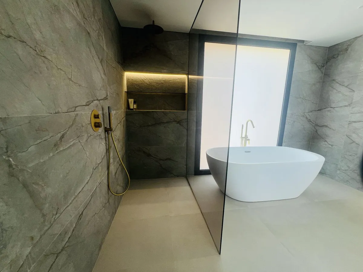 99d708cf-9fac-4767-9a40-e11931f9640f