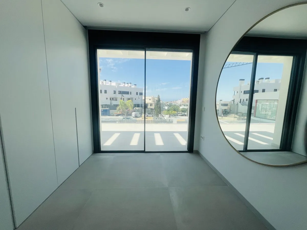 ba4e0e19-7eeb-4e2c-8ef8-7e7c2a7a3741