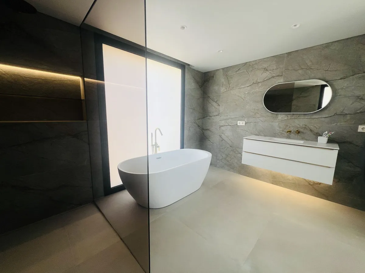 c5d72404-ffe0-47c0-8903-d711ed445312