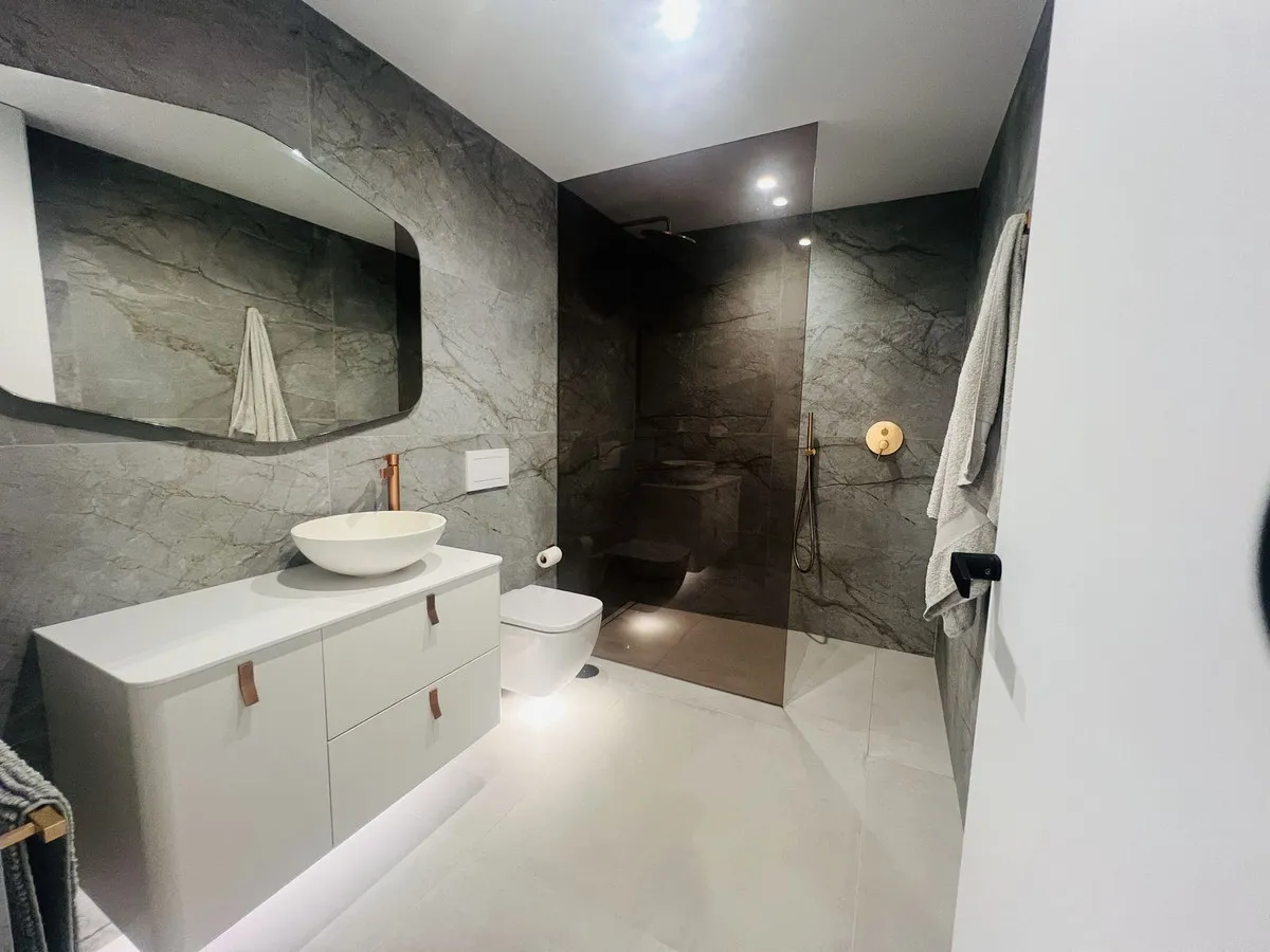 e8329d56-5266-42cf-898f-18322ab8cbad