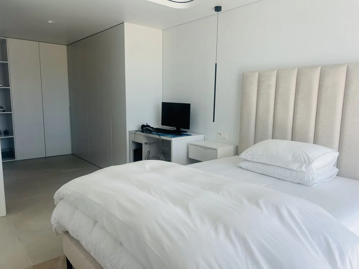 f38d36e4-b77a-437d-82ac-87b4d1598e10