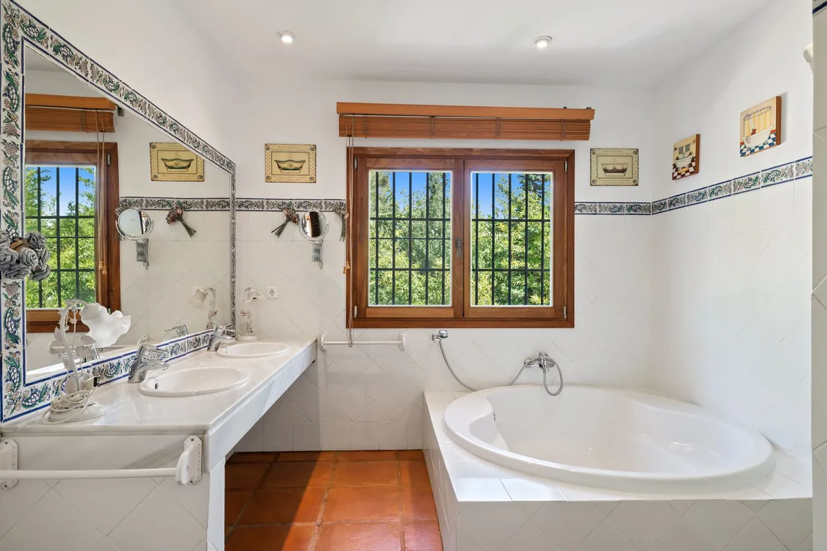 d0550c25-f75b-4d51-a4eb-ec778ff69068