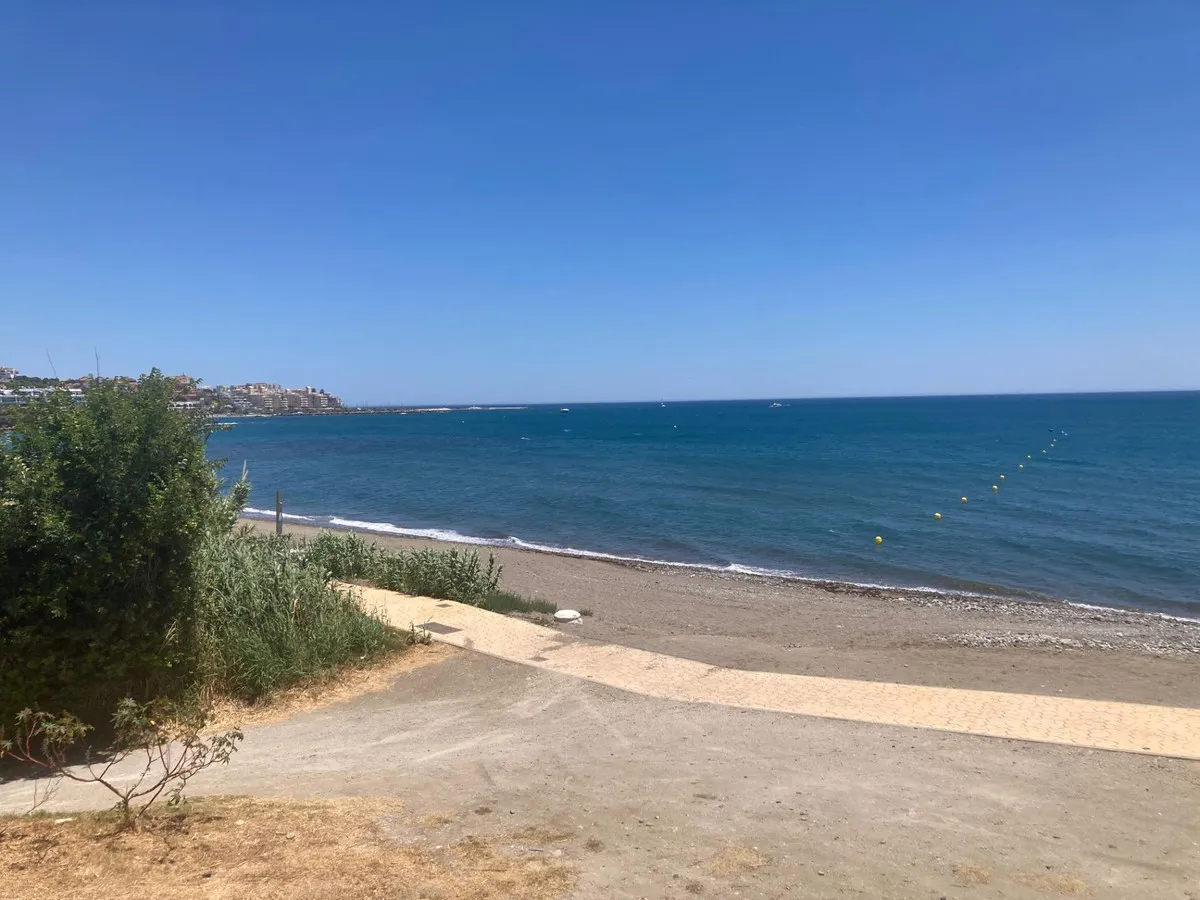 e3a5c772-d971-4672-abba-35841f015b7d