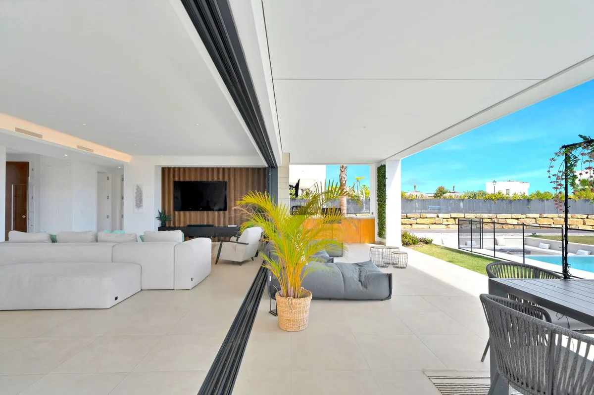 6abcc479-91bd-4c72-a6a0-7e502be2ea91