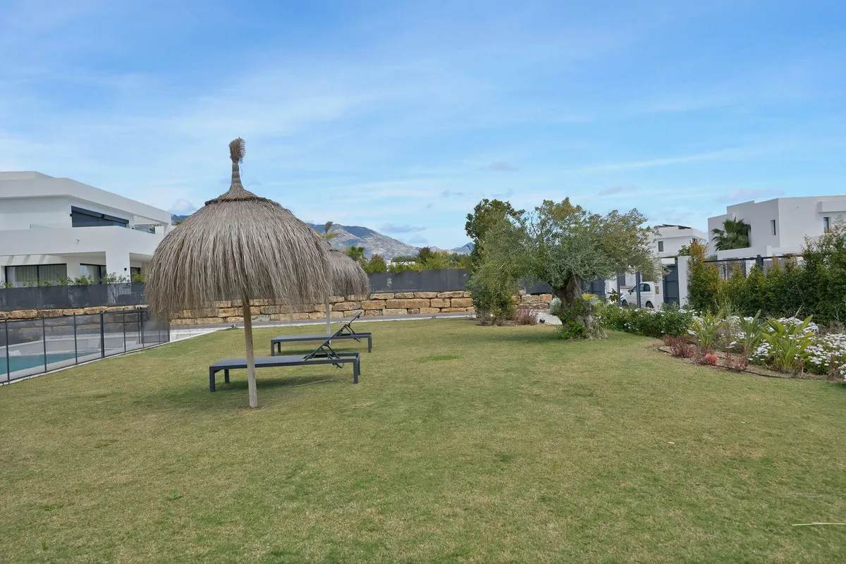 802337b8-38a0-497f-96bd-ba7b689a1679