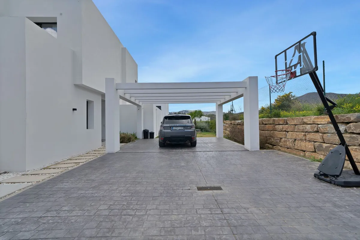 8a417a55-cf95-41bf-900d-e7c234700fef