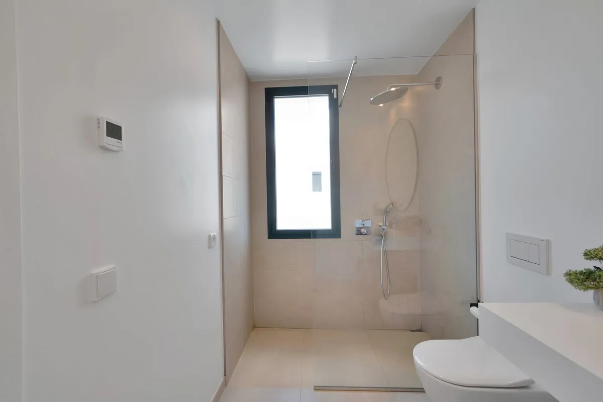 944b4b18-3be8-4885-9e85-fda0b035c51f