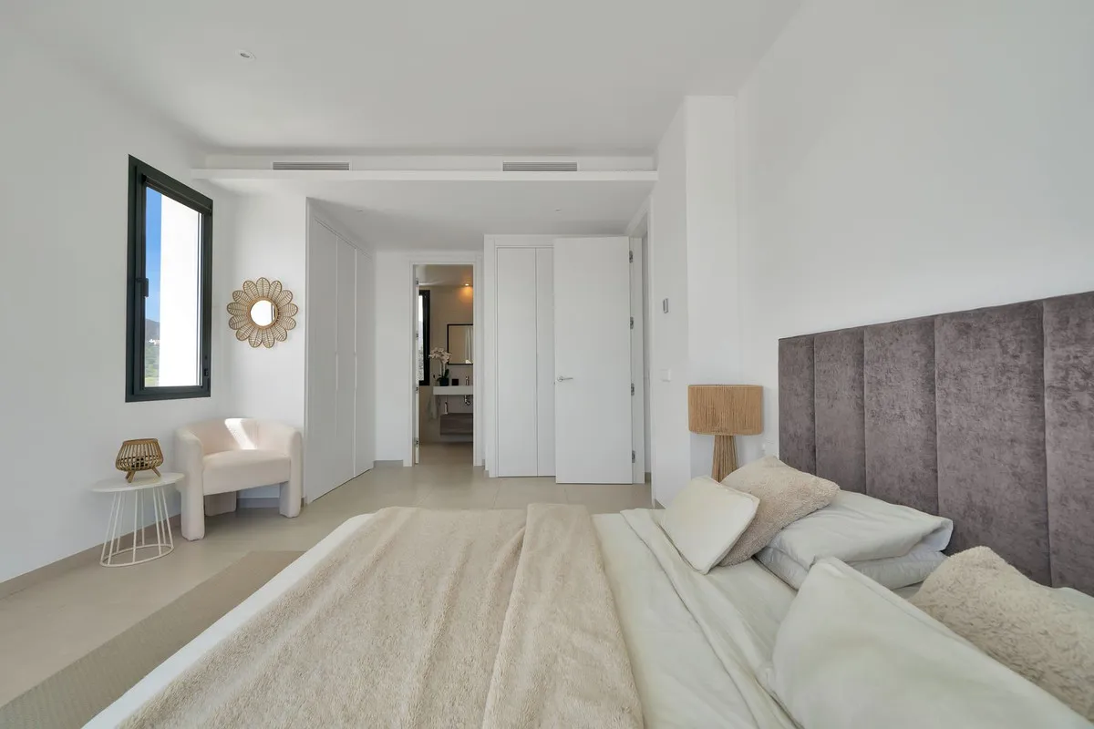 d3e7d924-0477-4421-bfb5-233bed9b1ce3