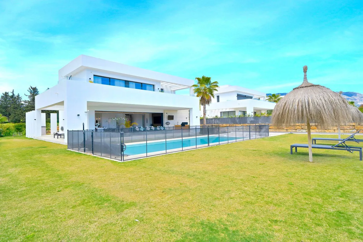 d4b3b378-d27b-420e-a565-36b752e08a60