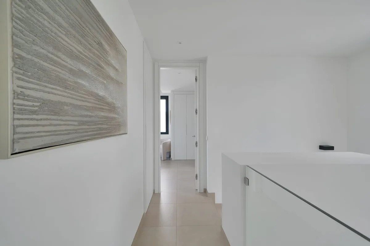 dbaf07cc-c900-49ea-96f8-02848b4c7618