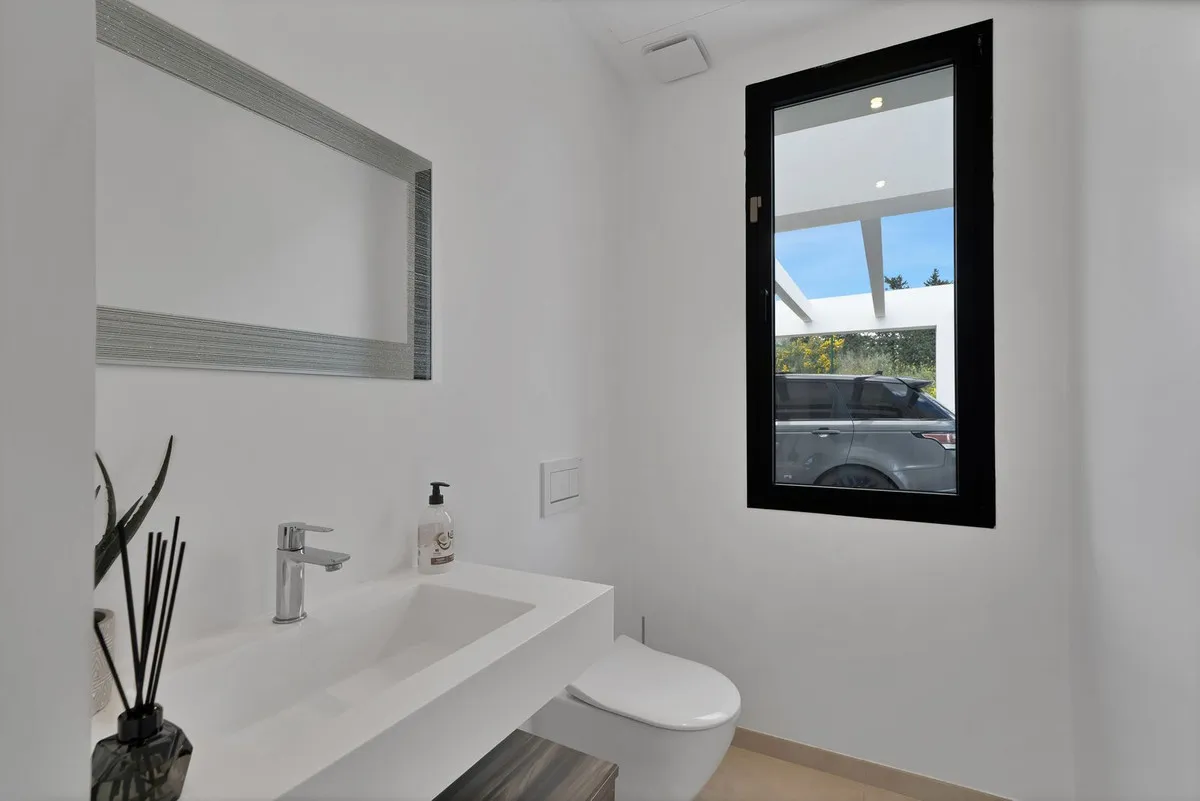 dc9237fe-1906-4b93-ae4c-a2bf2a8ca2a9