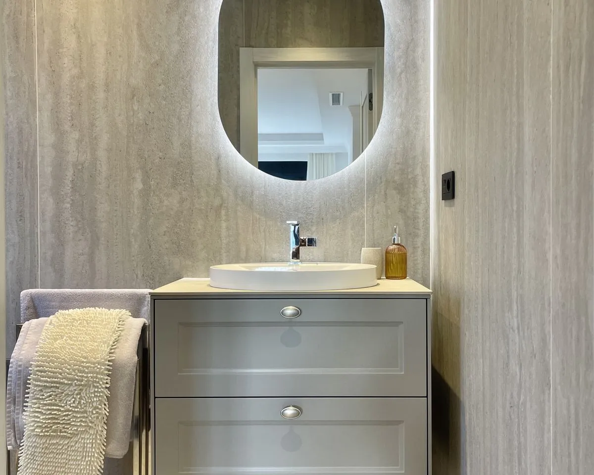 2e13b8d0-8122-4974-8dab-319294b3e93a