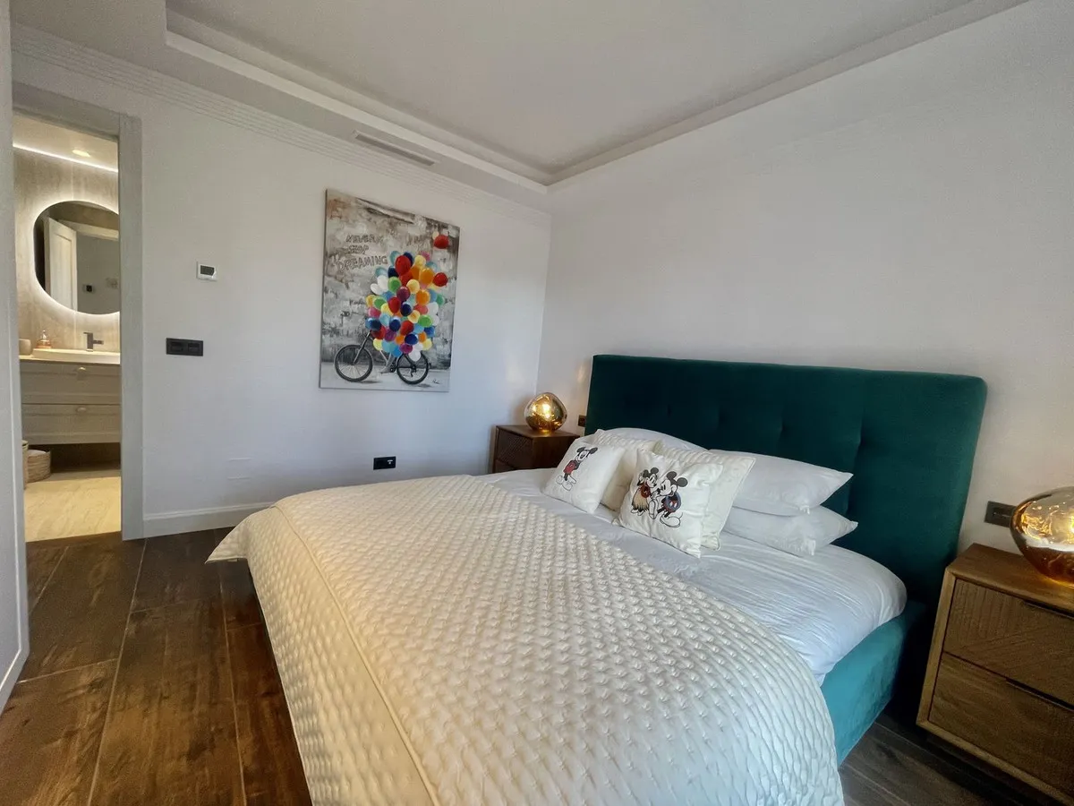 57f52e30-a7f0-41e4-89ef-7903bbbd81c0