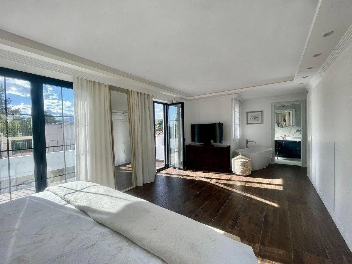 6e65afde-c400-4517-8eab-30e8650136c8