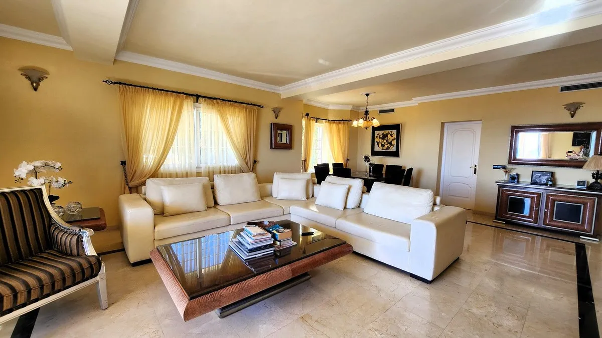 26caf912-e70b-422a-b025-0adae7afb575