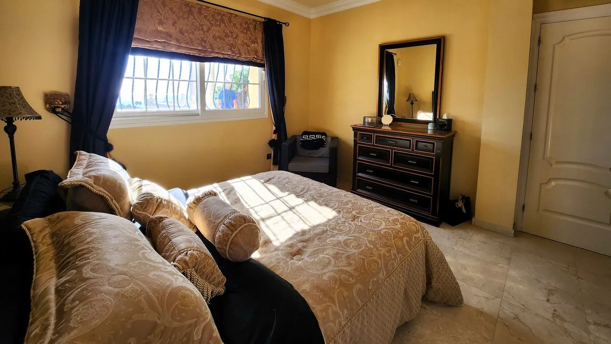 53b03734-0587-49fa-b545-297dfd8bbbb1