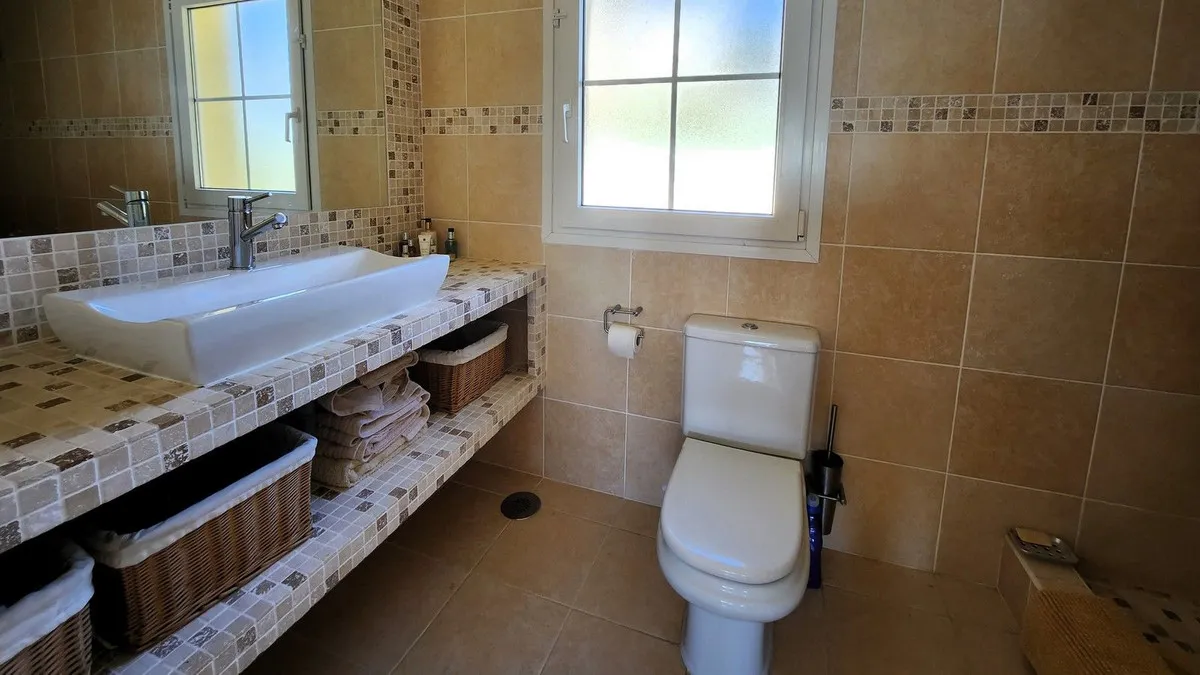 6e9115c4-574b-439a-bb58-29784ce6a293