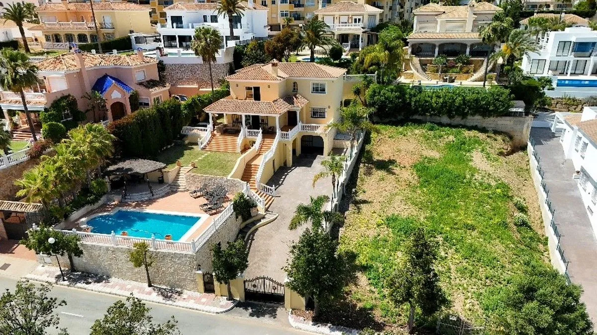 8ead9bcf-9e74-48c5-9c54-7ef419a5c997