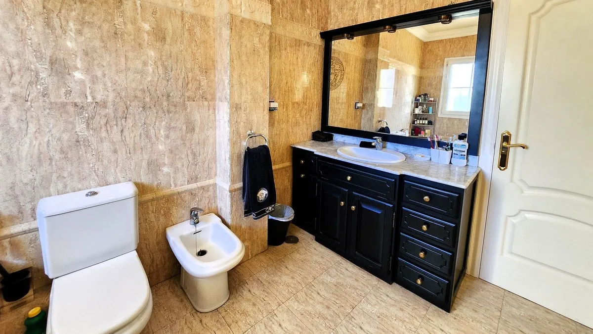 9d1d4659-8960-4af3-84c4-ee8135f39af0