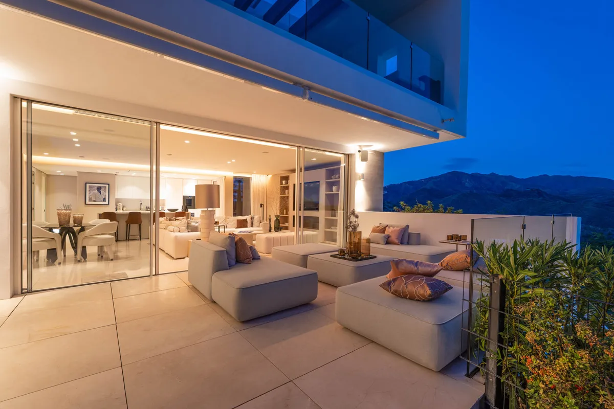 5f0cf825-976c-42ef-86c0-787b08b084a2