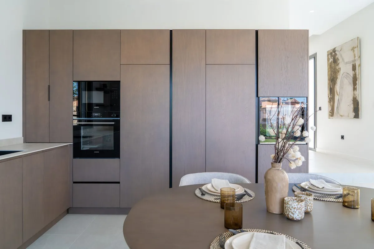 5fe60bd3-005b-46b9-a36c-7be5bb9f3774