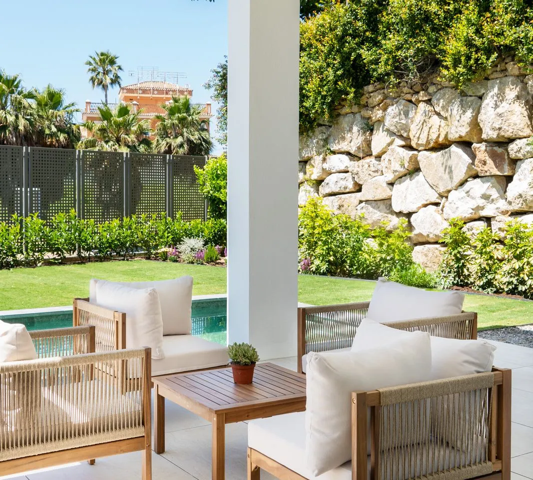 9b717e5d-d3c0-4efe-b654-8aef3e446cc4