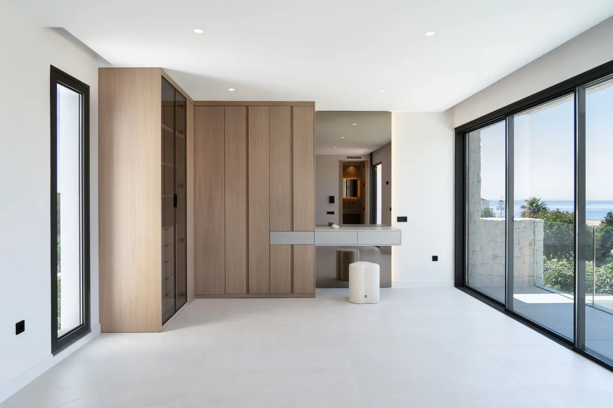 c845a57e-d806-4163-8a9f-e13cd7628edf