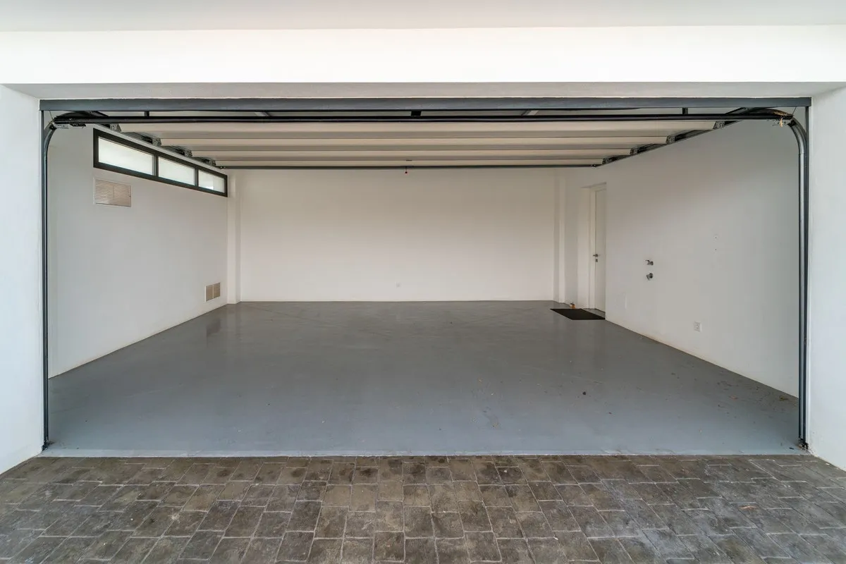 7e7a25aa-84a3-4f9e-9763-27b56c302415