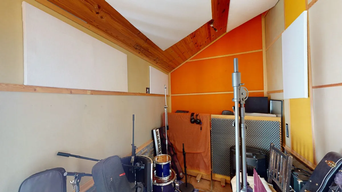 05f26361-8fdc-4c7e-967d-4aee70e2bdfc