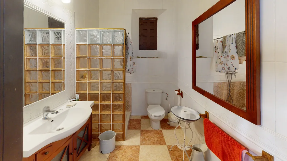 389644f0-b86a-4880-b5a0-7d6c36c711cb