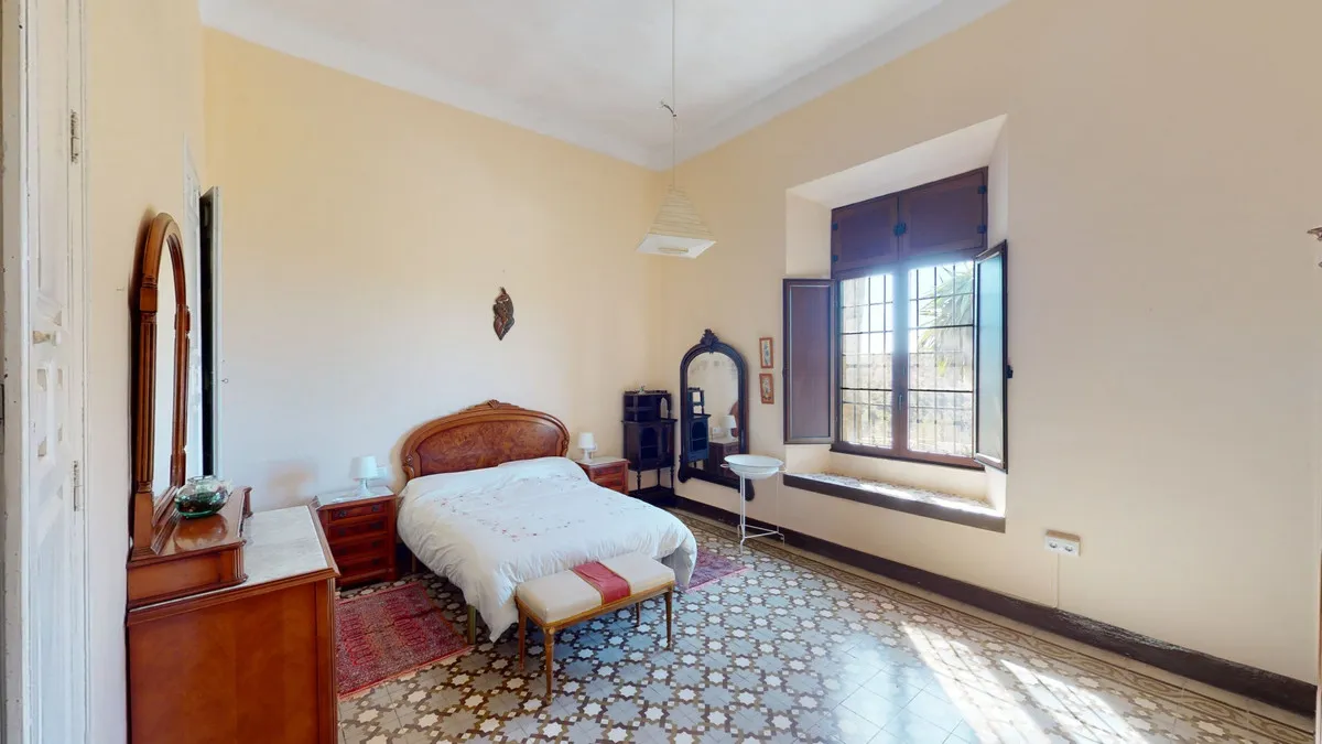 5fd1c075-b3bb-4d02-8418-63380b00a4f0