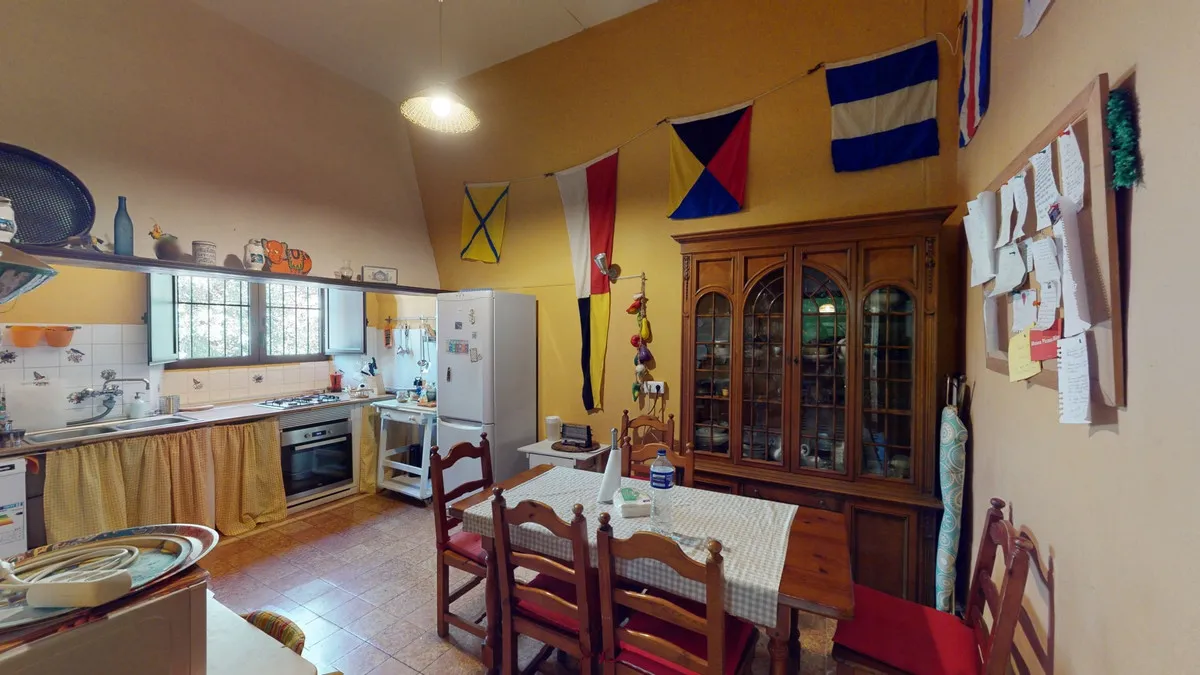 704183dc-5c61-4ddf-8799-687195bfbd8f