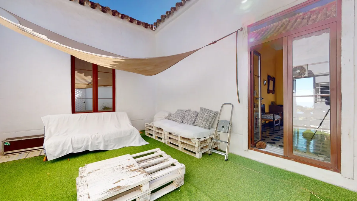 79cf5aa6-0320-4093-8231-2da2b38dd1c0