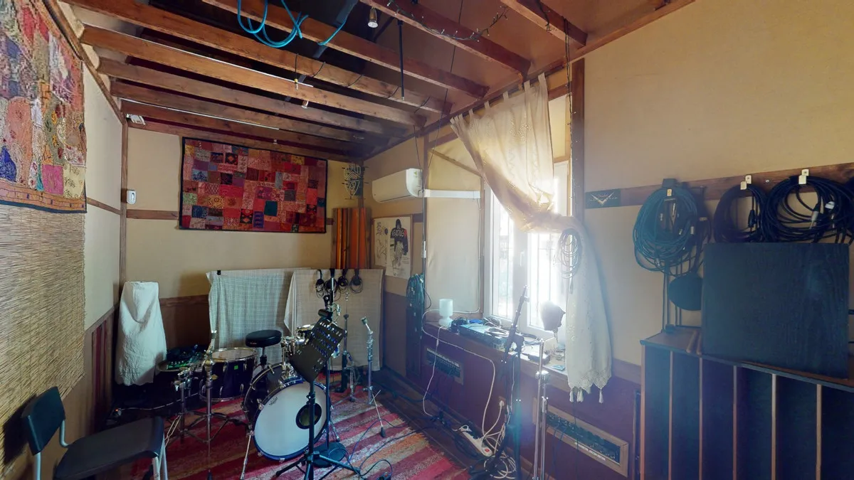 90ffac67-5324-4d87-aaa3-3ecea680e285