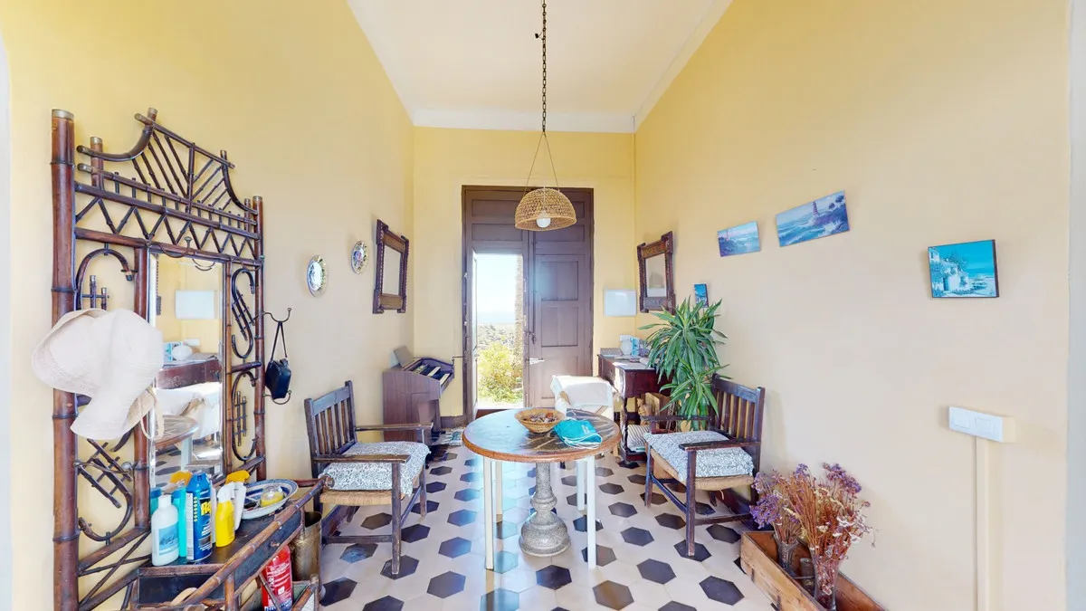 c7916e90-0d4b-4330-a095-69b96d88adff