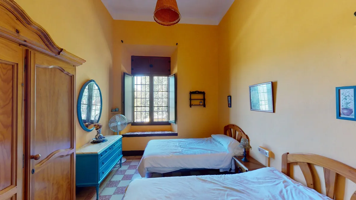 ccdff0b0-634b-48ca-98e4-635f0f215c24